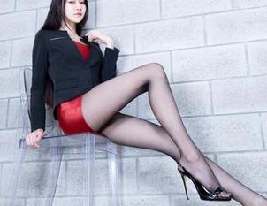 Beautyleg – 深藏不露，瑤瑤的裤里丝竟在美图里礁石般蜷缩！