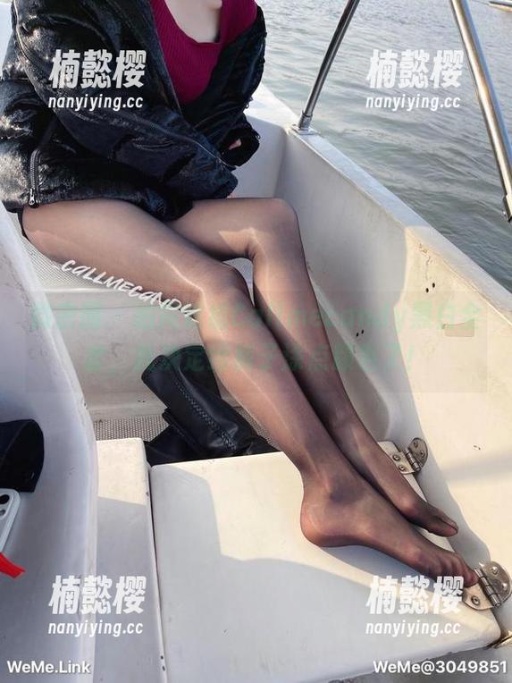 Callmecandy 微密圈 - 拍完这组Callmecandy黑白全套,我决定给裤子涂点颜色了!