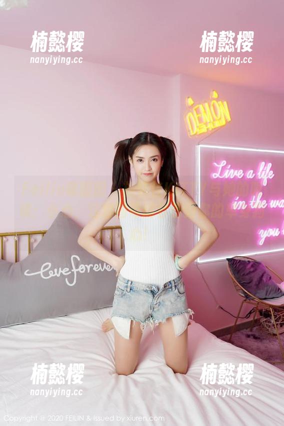 Feilin嗲囡囡-施忆佳KITTY Feilin嗲囡囡 - 施忆佳KITTY与她的眼镜:小心,这套图可能会伤到你的单身狗心!