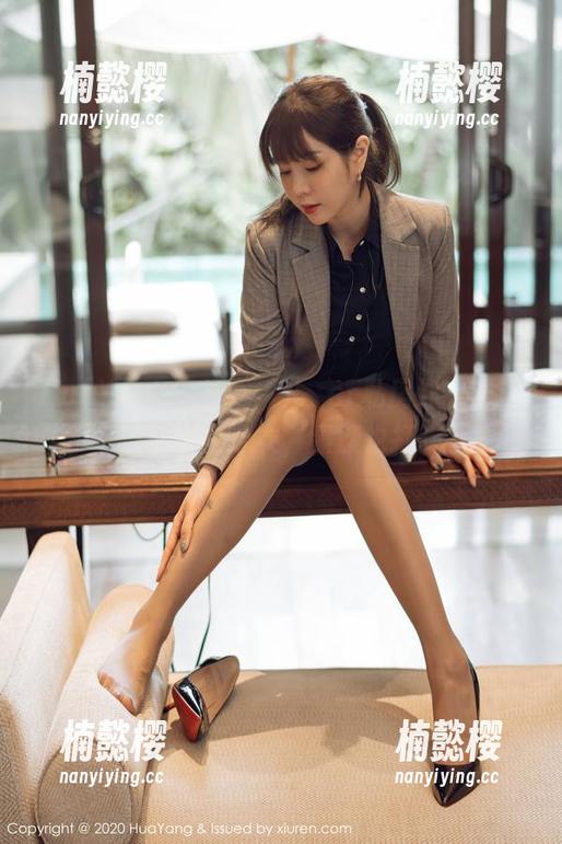 HuaYang花漾-玥儿玥er HuaYang花漾 - 玥儿玥er私房泳衣图包:披上泳衣,素颜也打
