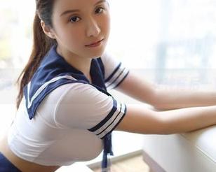 MFStar模范学院 – 吴思晚私拍美图：女神背后一定藏着炒饭!