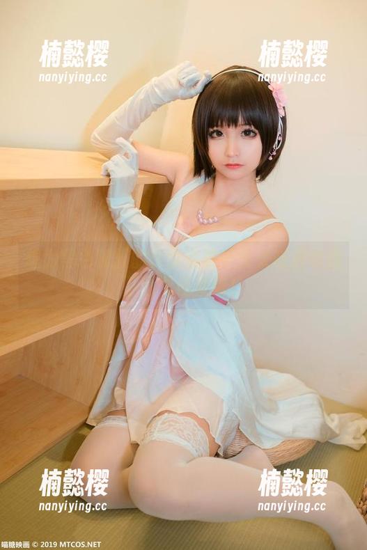 想为黑色制服的少女点赞？快来喵糖映画下载作品集吧！