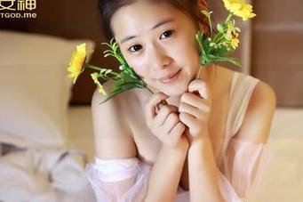 QingDouKe青豆客 – 少女心炸裂中，汪佩妮的肉丝图包，免费来了解一下！
