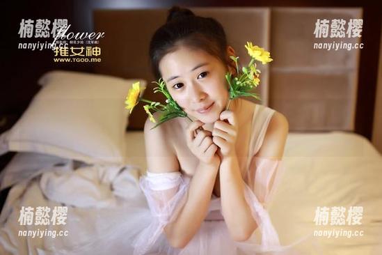 QingDouKe青豆客-汪佩妮 QingDouKe青豆客 - 少女心炸裂中,汪佩妮的肉丝图包,免费来了解一下!