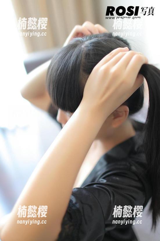 ROSI ROSI翘臀精选,目光追逐着这些美图,居然忘了呼吸。