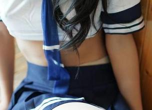 ROSI红色蕾丝：这色调让你想为照片买个法国面包，真酥脆！