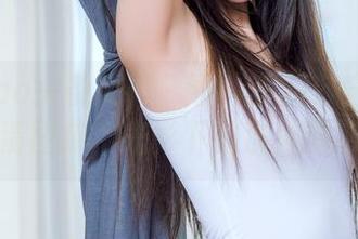 TouTiao头条女神 – 看！李丽莎穿黑丝的高清图库，光影下的那种诱惑…