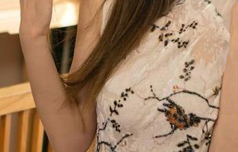 UGirls尤果网 – 落落大方的杨晨晨，学姐写真合集，令人惊叹的姿态！