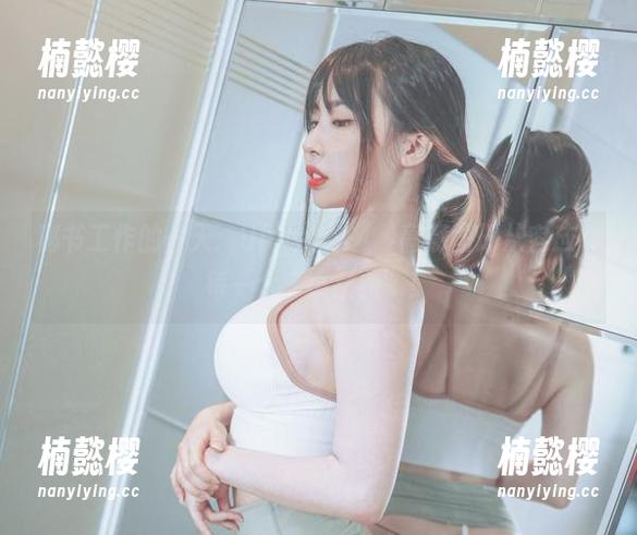秘书工作的一天：Uhye(이유혜)高清图册从容应对每一个“小插曲”！