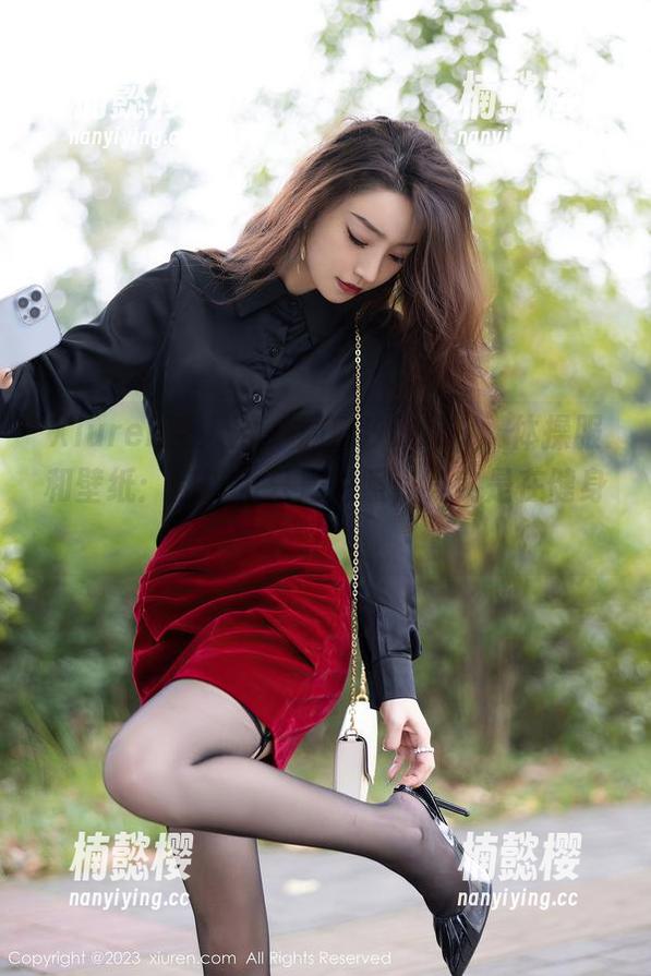 Xiuren秀人网 - 周慕汐baby，体操服和壁纸：你以为只是拍照，其实是在健身！