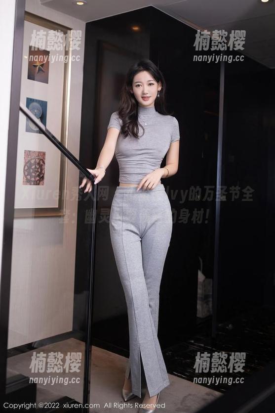 Xiuren秀人网 - 小蛮腰lvy的万圣节全套：幽灵也要羡慕的身材！