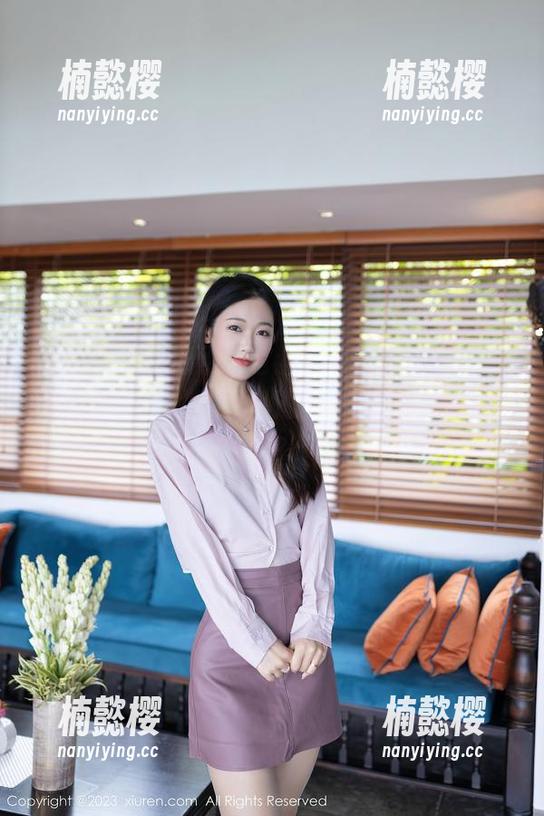Xiuren秀人网 - 是小逗逗的女王写真，满满的自信从原图里透出来，你能感觉到吗？