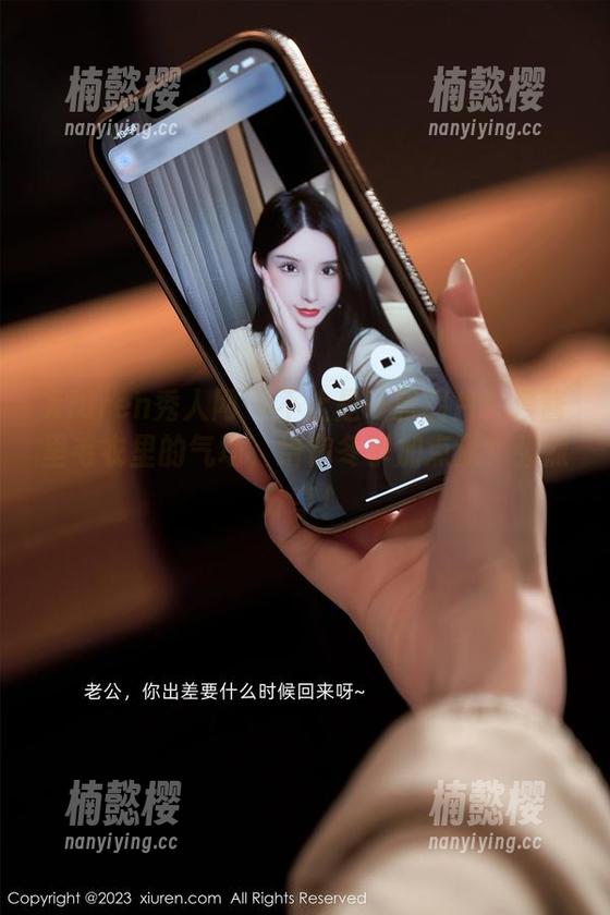 Xiuren秀人网-爱酱里 Xiuren秀人网 - 不止是一张图片!爱酱里毛衣里的气场,给你冬季加点温!强烈分享!