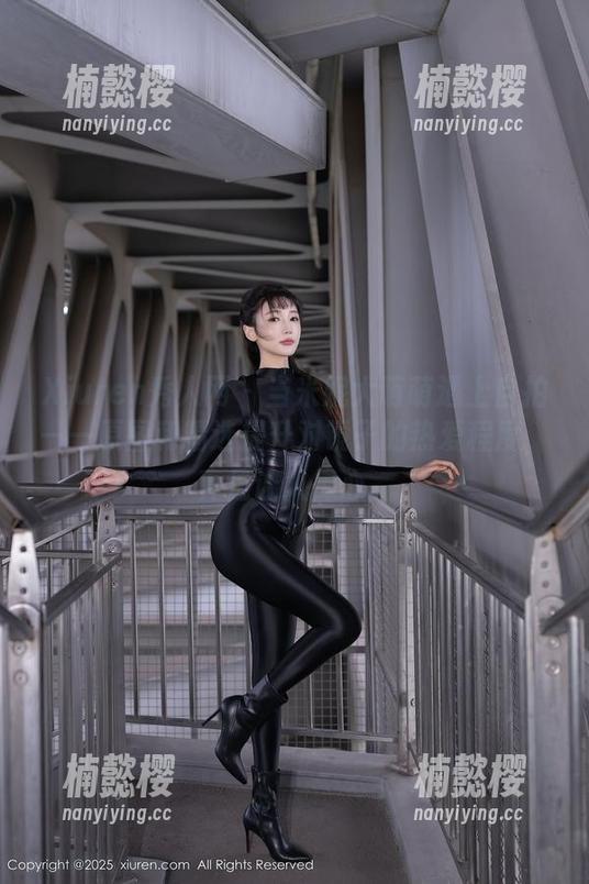 Xiuren秀人网 - 当米妮大萌萌遇上自拍——原图和精选提升对镜子的热爱程度，真是让人捧心。