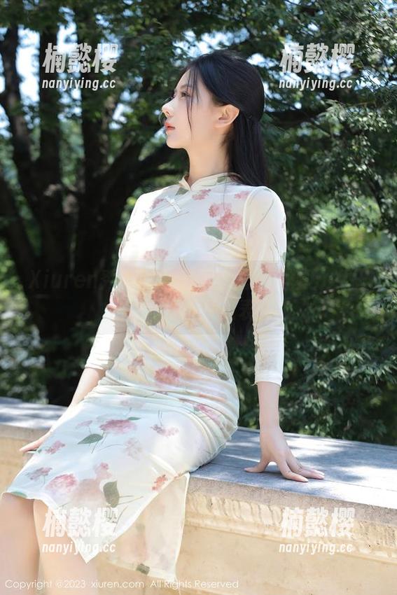 Xiuren秀人网 - 陆萱萱最新写真：女王的优雅不只是表面