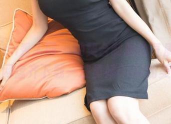 Xiuren秀人网 – 她契合制服的气质，要不要网盘齐下载一波黄婧GIGI的美丽！