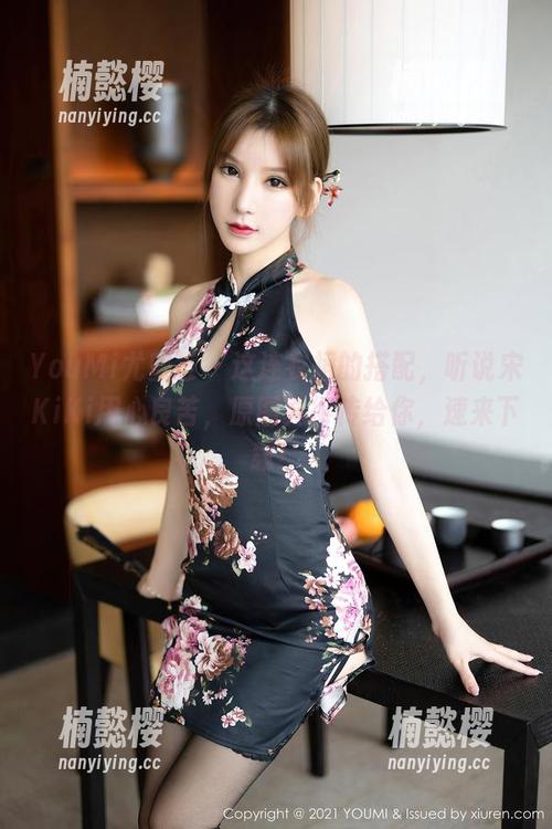 YouMi尤蜜荟-宋KiKi YouMi尤蜜荟 - 这连衣裙的搭配,听说宋KiKi用心良苦,原图真得传给你,速来下载!