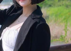 果然Zia(지아)的制服女孩，总能让人想象居家不打扮的样子—快来下载图片！