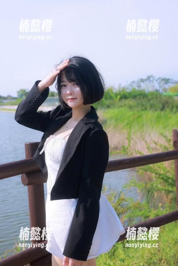 果然Zia(지아)的制服女孩，总能让人想象居家不打扮的样子—快来下载图片！