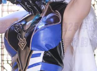 aqua水淼与Fantia，这25年的cos都在分享出一种值得保持的韵味。