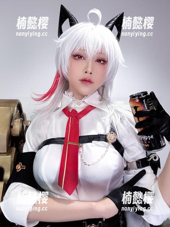 aqua水淼 一秒看aqua水淼的最新女王套图,强烈推荐给每个喜欢惊艳的你!