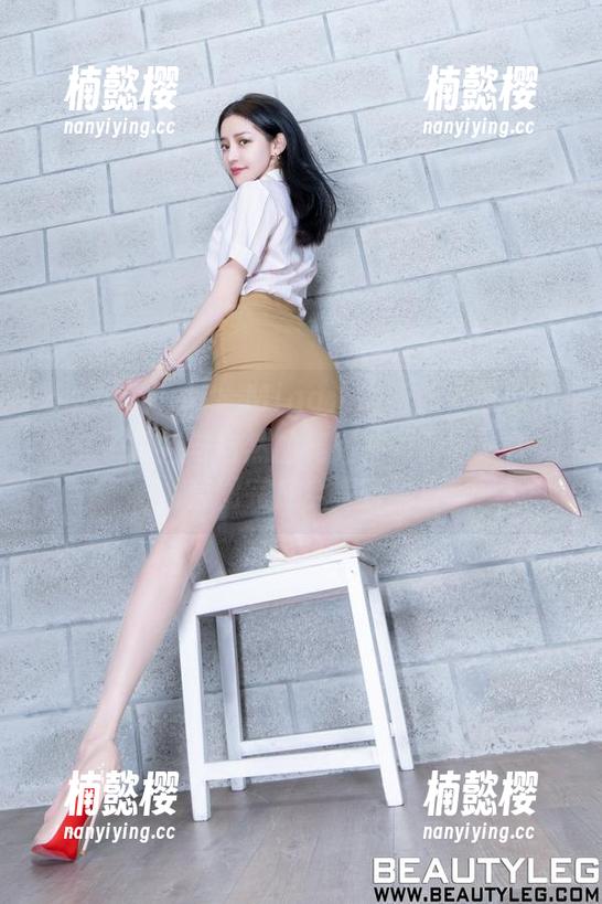 beautyleg-Miga beautyleg - Miga海边画像,不小心变成了模特与自然的舞蹈——原图一舞动,套图完成全程直播!
