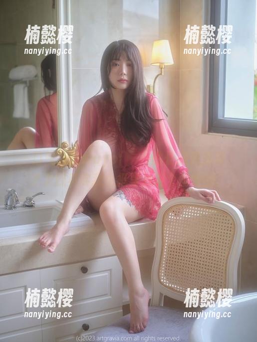 一口气翻完wuyo(우요)的长腿作品集，才发现其实我也挺喜欢这个角度的。
