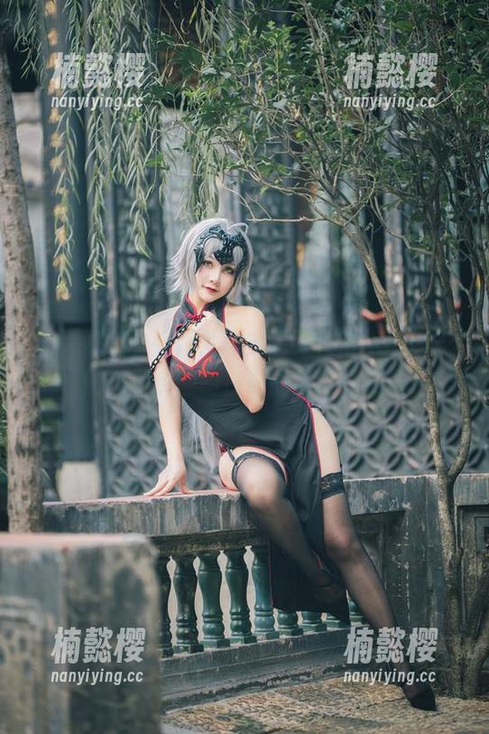 三刀刀miido 哟,那是一张照片吗?三刀刀miido用光影勾勒着濑明日奈的女仆时光?