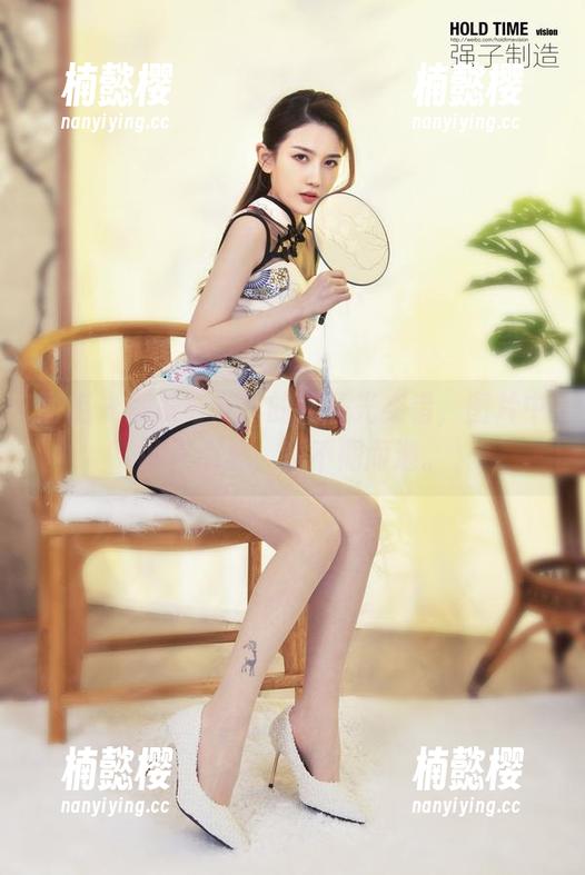丽柜 - 凌凌与灰丝的无圣光交错，图片中的小心思，竟不期而遇。
