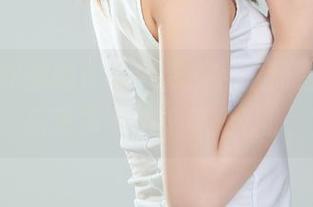 丽柜 – 安娜的作品：双生花之丽莲，看到后我真不知该咋形容。