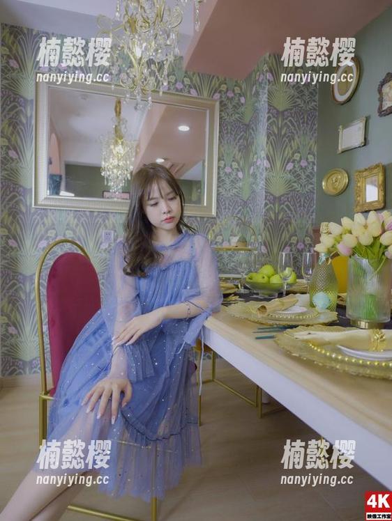 丽柜 - 心心挥挥手，免费图册里柑丝的野外嬉戏！