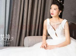 克拉女神 – YOYO的肉丝写真好梦成真，全套都要上吧