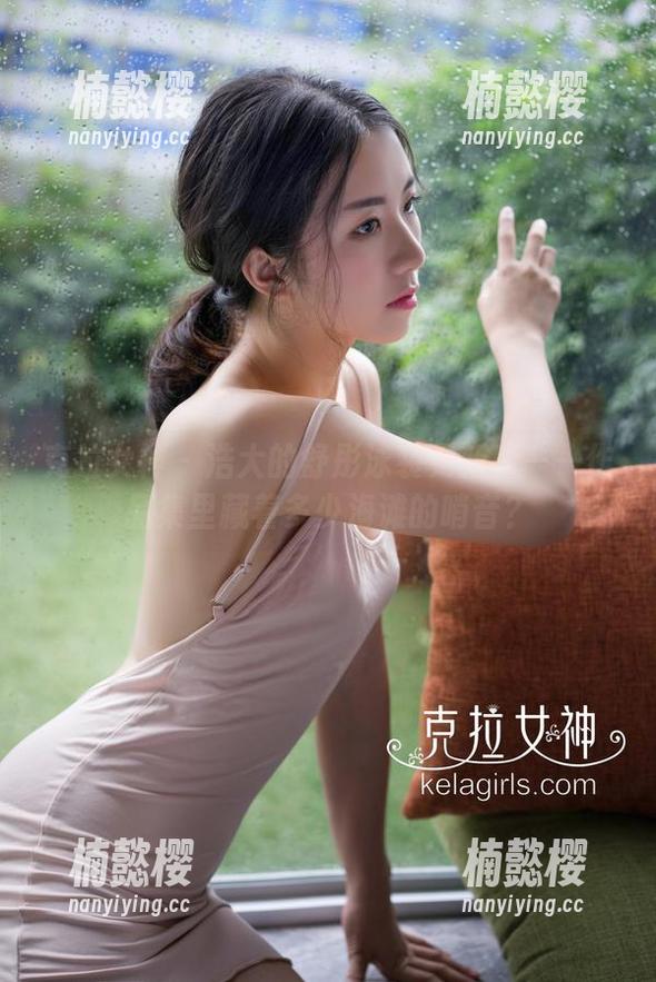 克拉女神-舒彤 克拉女神 - 浩大的舒彤泳装更新库——作品集里藏着多少海滩的哨音?