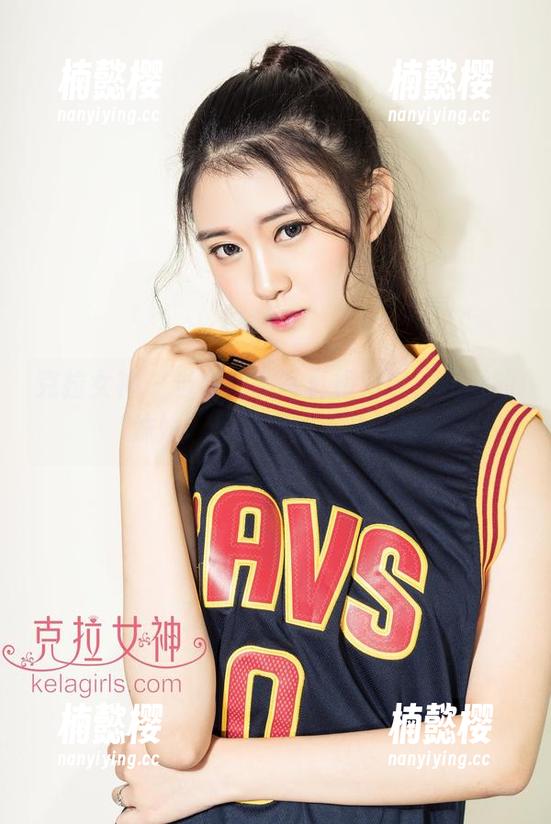 克拉女神-薇薇 克拉女神 - 当原图和写真相对时,薇薇的‘妹妹’让我感到无从挑选。