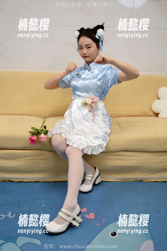 初夏女神 - 想要一天的大欢乐？依依的学校车库高清图包给你加点料！