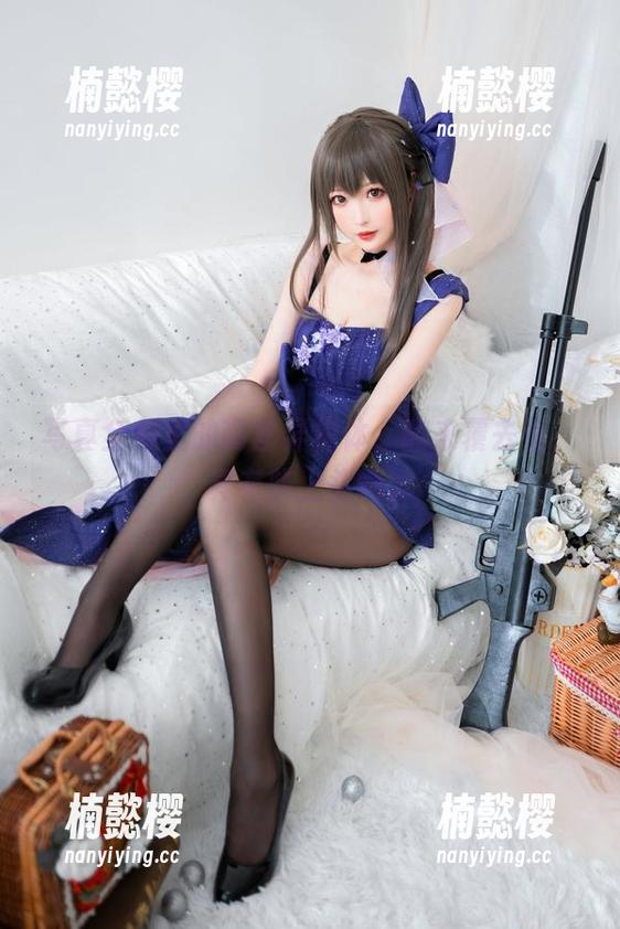 写真全集里的南宫异构体，翻来覆去看，真有些上头啊。