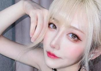 镂空的游戏，啾小妍的高清写真说不完的故事