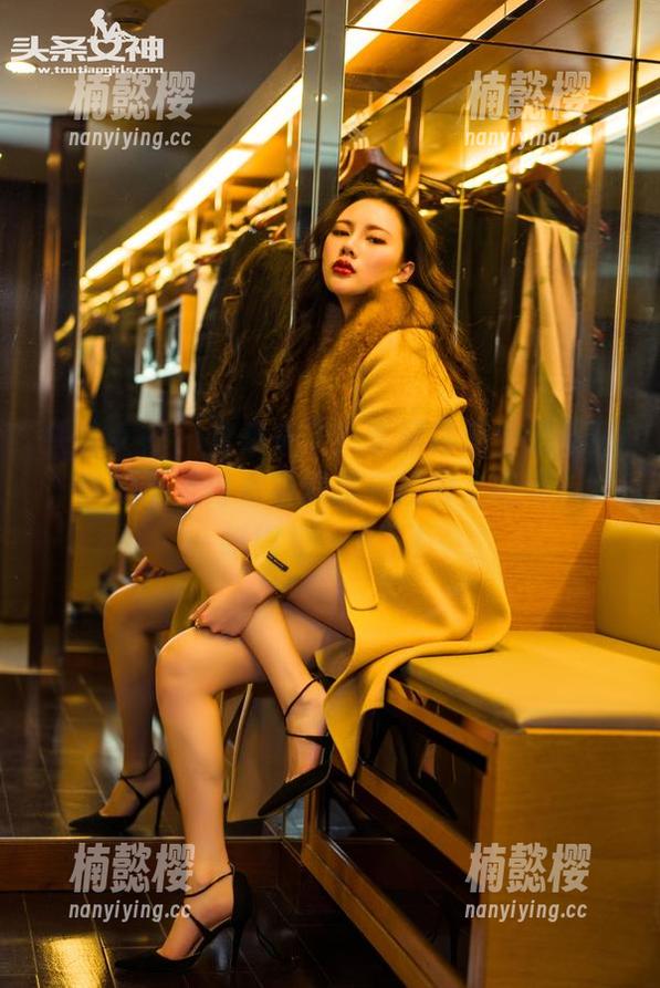 头条女神 - 合集来了！李丽莎职业装系列，真的不觉得看着就想一起去上班吗，壁纸得换一下了！