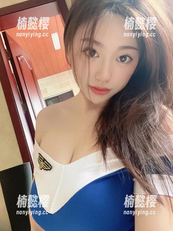 微密圈 - 在线看奶宝妹纸，皮衣是个“发光点”呀！