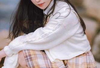 最新写真：妍子坚不可摧的吉他妹妹，弦外之音不止于音乐，稍微注意点吧。