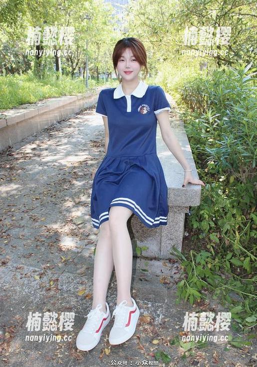 小众视觉-灵灵 小众视觉 - 灵灵和她的女友,私拍中的每一张图片,似乎都有话要说…