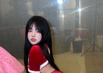 微密圈 – 小优优子的水手服写真，高清得不真实，像是在梦里。