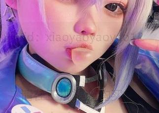 小瑶幺幺短裙私拍，图包里每一张都让人意外，估计下个季度流行趋势都在这里了？