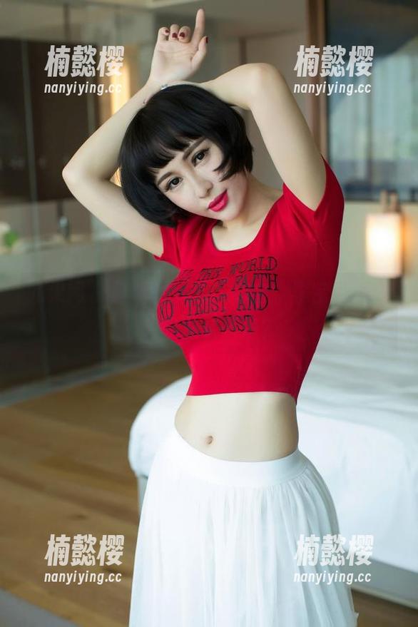 尤果网 - 最新资源：“纯白”李宝儿，怎么能那么干净？