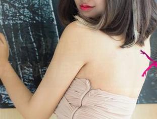 尤果网 – 来一波靳宝最新皮衣合集，看完我立马想试试看自己能不能“无敌”！