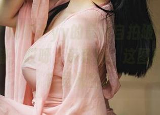 尤蜜荟 – 娜娜子yy的最新自拍破坏了我清晨的宁静，哎呀，说真的，这图真让人不自觉放空。