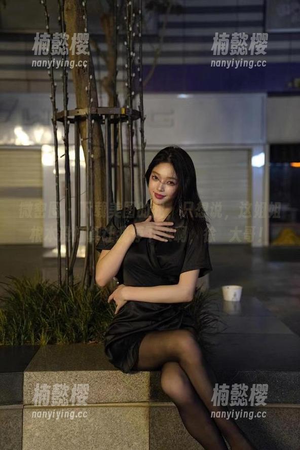 微密圈 - 下载美图的我，只想说，这姐姐根本没打算让我停下来啊，徐珺大哥！