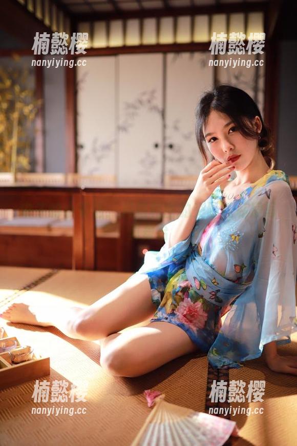 抖娘利世 中午的小茶话:抖娘利世的交际花私房写真舞台