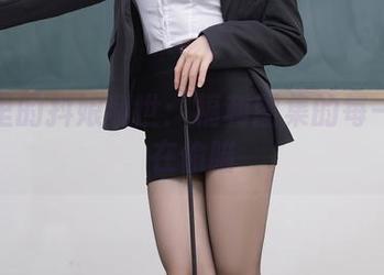 日常里的抖娘利世：福利图集的每一帧都在偷瞄