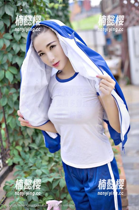 推女神-黄歆苑chobits 推女神 - 人称‘毛衣小天使’的黄歆苑chobits,合集里美图多到连我家猫都想加盟,哈哈